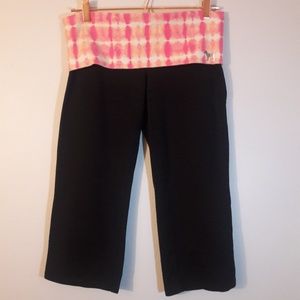 PINK | Victoria's Secret Yoga Cropped Capri Pant M